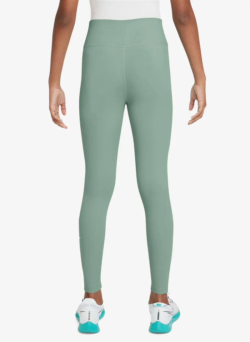 نايكي بنطلون ضيق رياضي للشباب بتقنية دراي-فيت